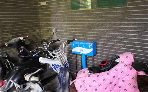 小区智能便民充电站