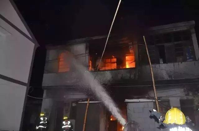 电瓶车充电火灾事故